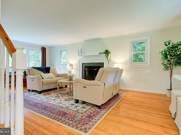 4th image of 31 Green Valley Rd