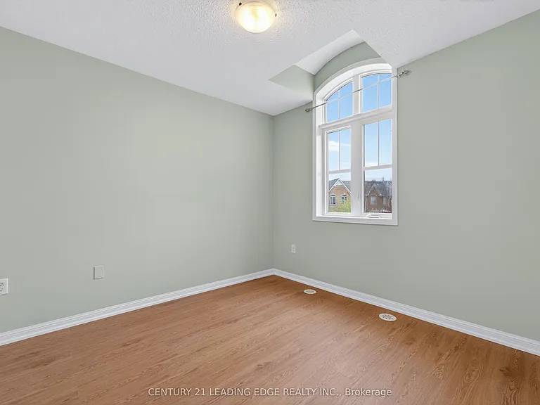 64 Ferguson St — Photo 32