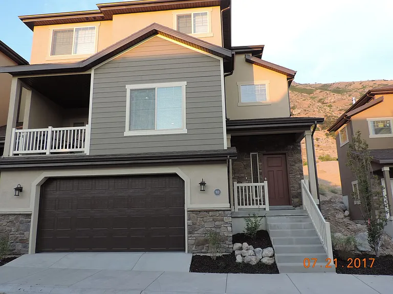 913 S Aspen Pl — Photo 7