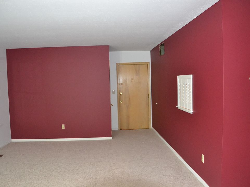 Large Family Room 30 X 18