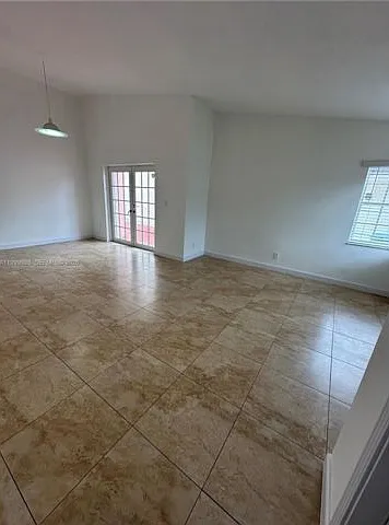7862 SW 157th Ct — Photo 2