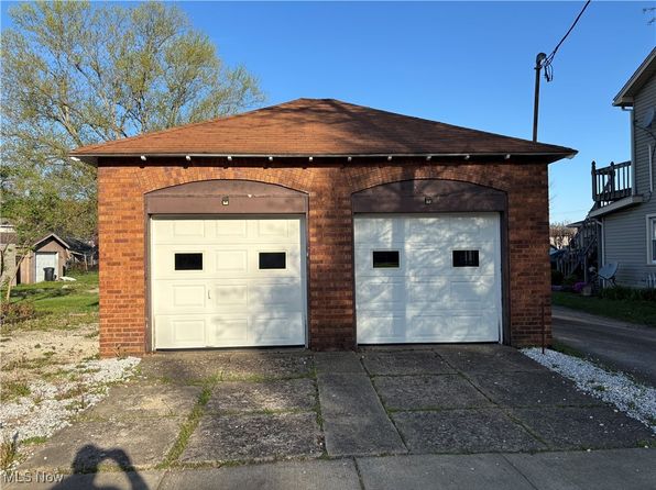 603 Trenton Ave, Uhrichsville, OH 44683