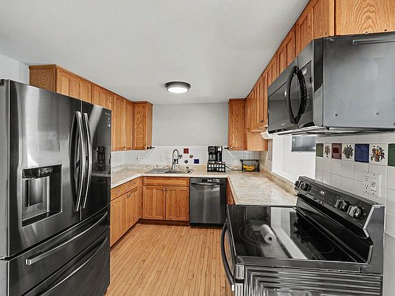 2nd image of 5679 Juniper Dr
