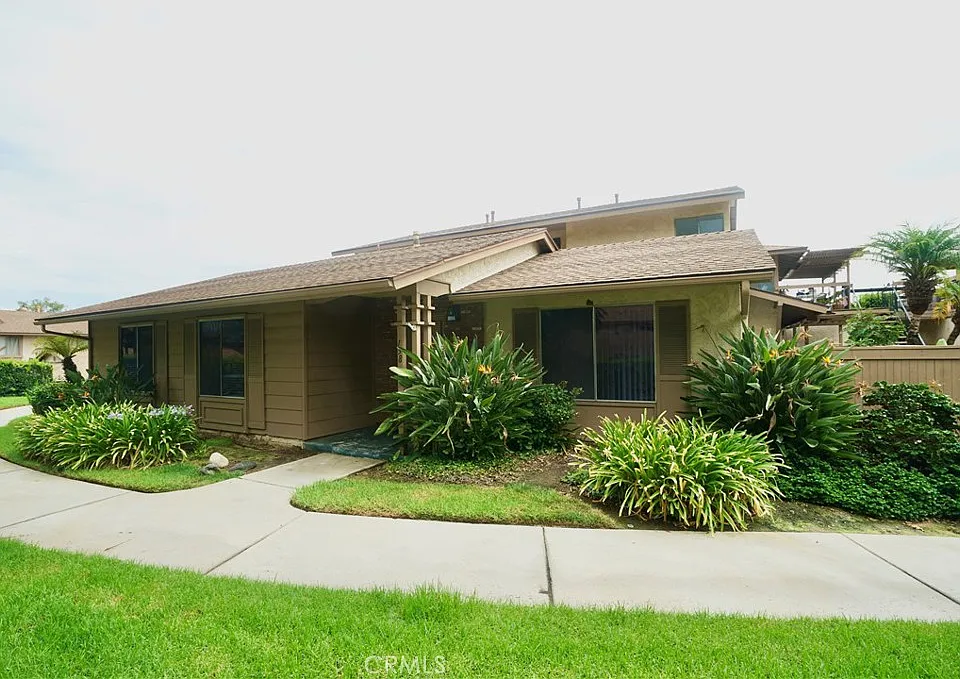 1425 Forest Glen Dr #158