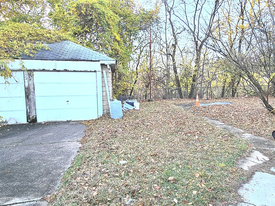 2nd image of 119 Corson Ave #1