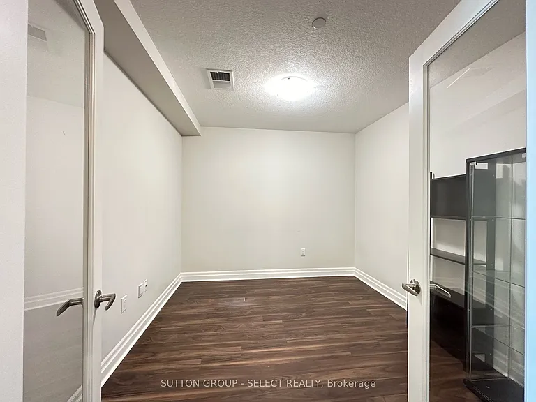 260 Villagewalk Blvd #314 — Photo 14