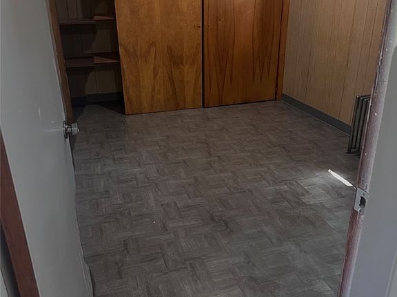 5th image of 1715 Niagara St