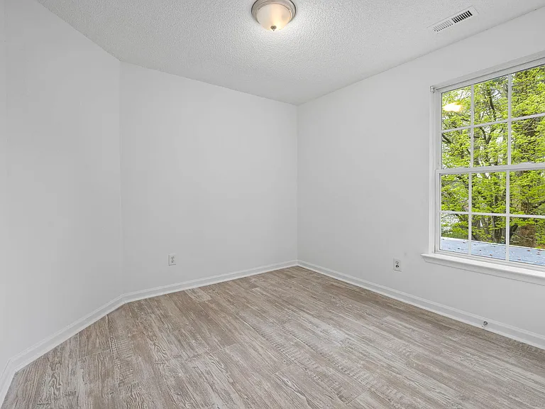 6905 Dawnalia Ct — Photo 21