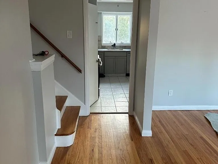 25 Huck Rd — Photo 2