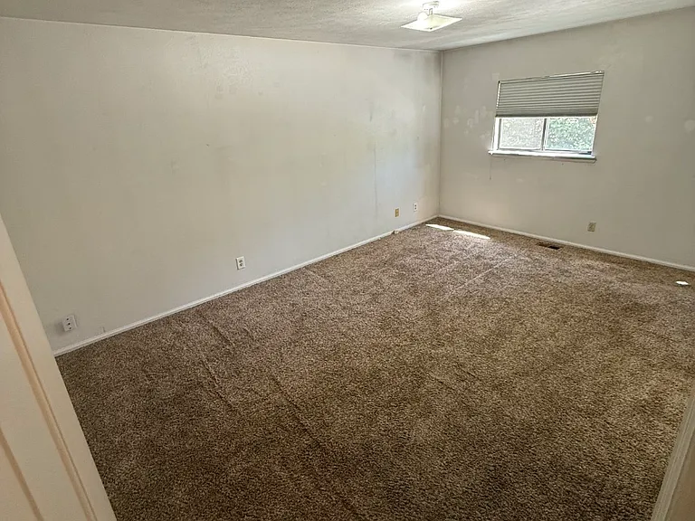 3245 S Lamar St — Photo 10