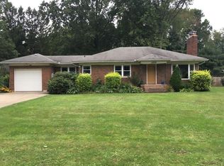 2996 Englewood Dr, Stow, OH 44224