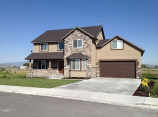 1364 Grey Goose Rd, Lehi, UT 84043