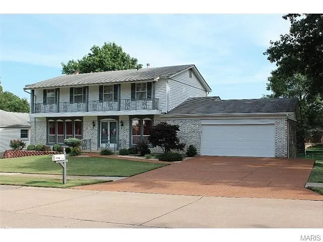 3962 Regalway Dr photo 1