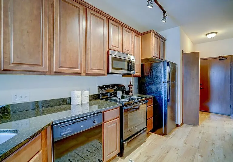 Reagan- Kitchen