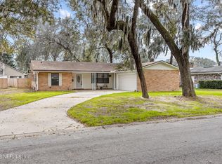 5462 John Reynolds Dr, Jacksonville, FL 32277