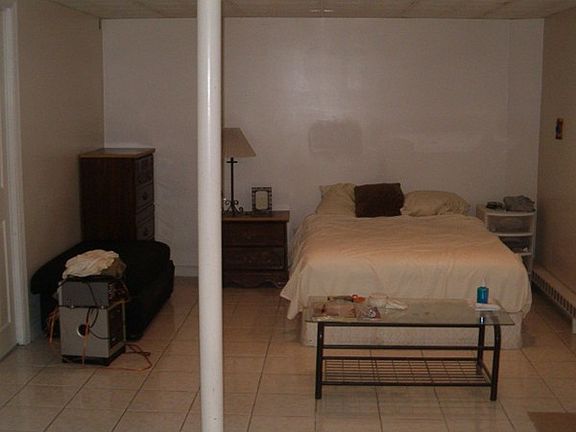 2nd image of 27 Hazel St