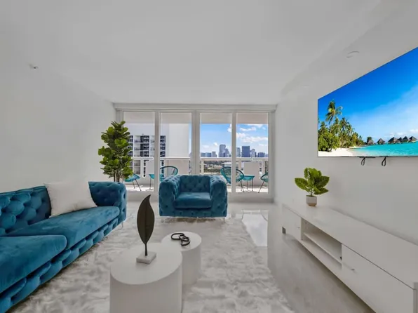1717 N Bayshore Dr, Miami, FL