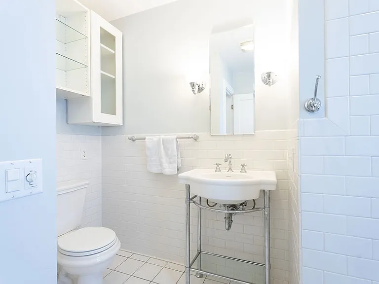 4142 Sheridan Ave N — Photo 12