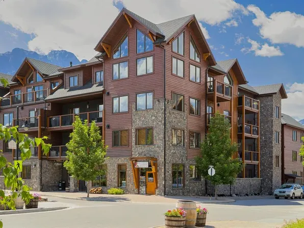 707 NE Spring Creek Dr #102, Canmore, AB T1W 0K7