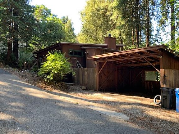 2nd image of 131 Mahogany Way