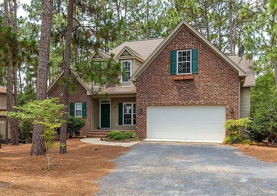15 Catalpa Ln N
