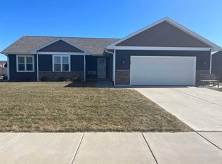 450 Hickory St, Evansville, WI 53536