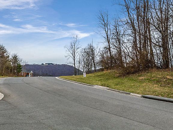 5th image of 7455 Old Mill Plantation Dr