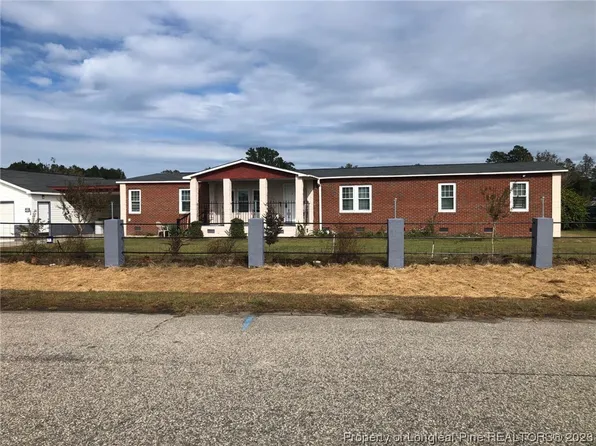 115 Seaney Dr, Lumberton, NC 28358