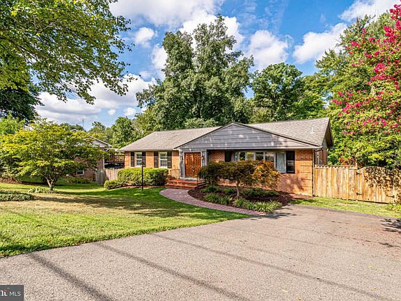 2nd image of 4508 Braeburn Dr