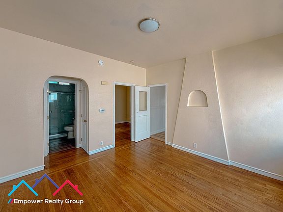 3rd image of 5235 Bancroft Ave APT A