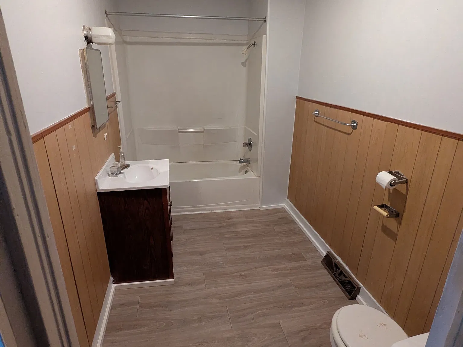 3 bed, $1,900 — Photo 3