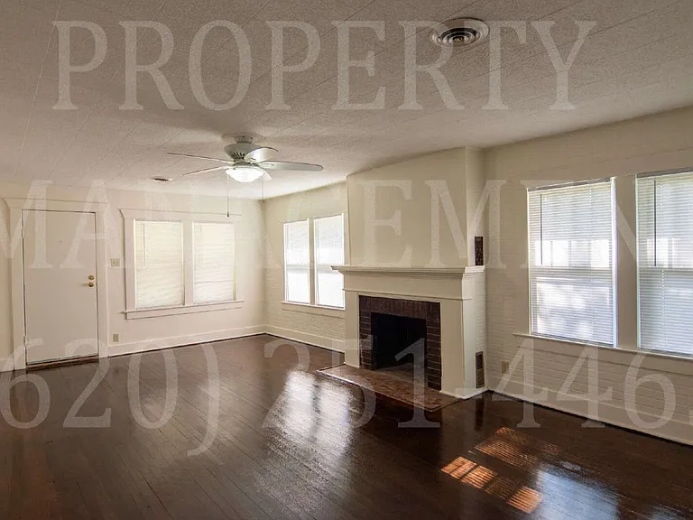 914 W 4th St — Photo 8
