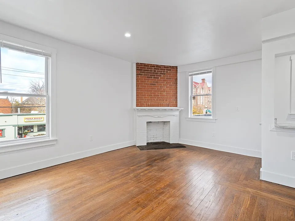 455 George St
