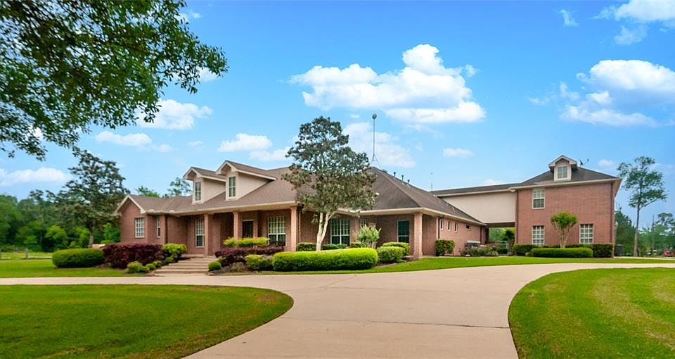 1st image of 1425 Chocolate Bayou Dr