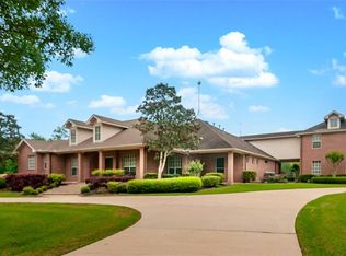 1425 Chocolate Bayou Dr, Alvin, TX 77511