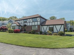 26 Meadow Rd, Beverly, MA 01915