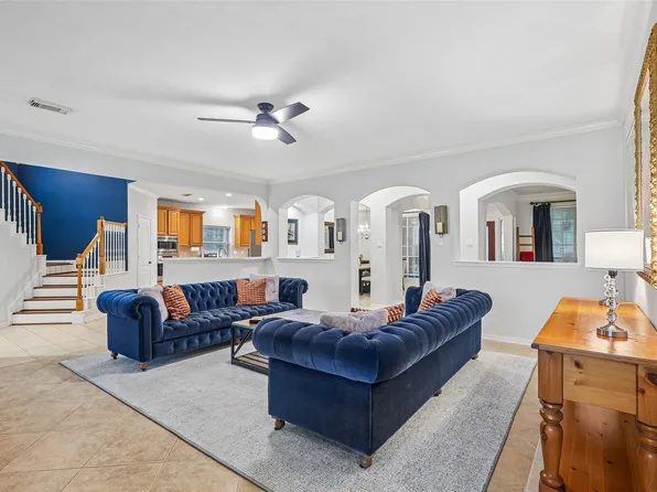 14326 Chartley Falls Dr, Houston, TX 77044