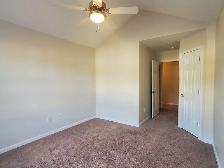 213 Kristin Ave — Photo 31