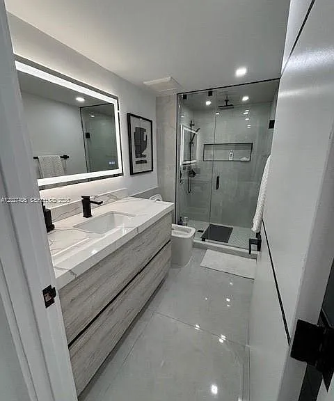 19707 Turnberry Way #23J — Photo 22