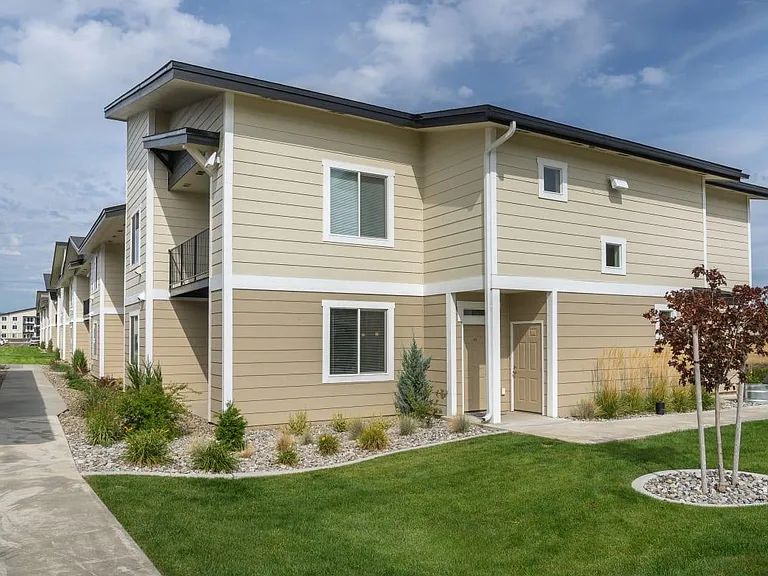 Bluegrass Farms Apartments — Photo 54