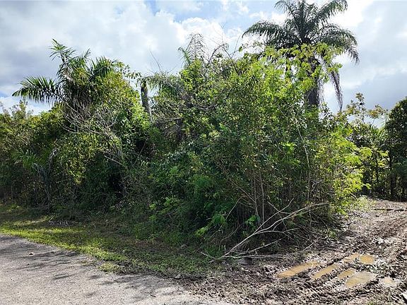 4th image of URB. HACIENDAS DEL DORADO CALLE MAGA #80