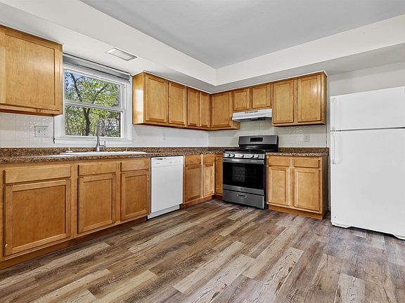 4th image of 1917 Juniper Ln