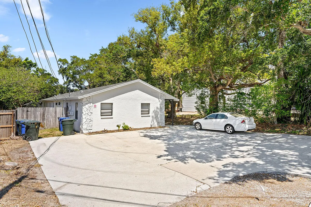 Building Photo - 1034 Bass Blvd #1034