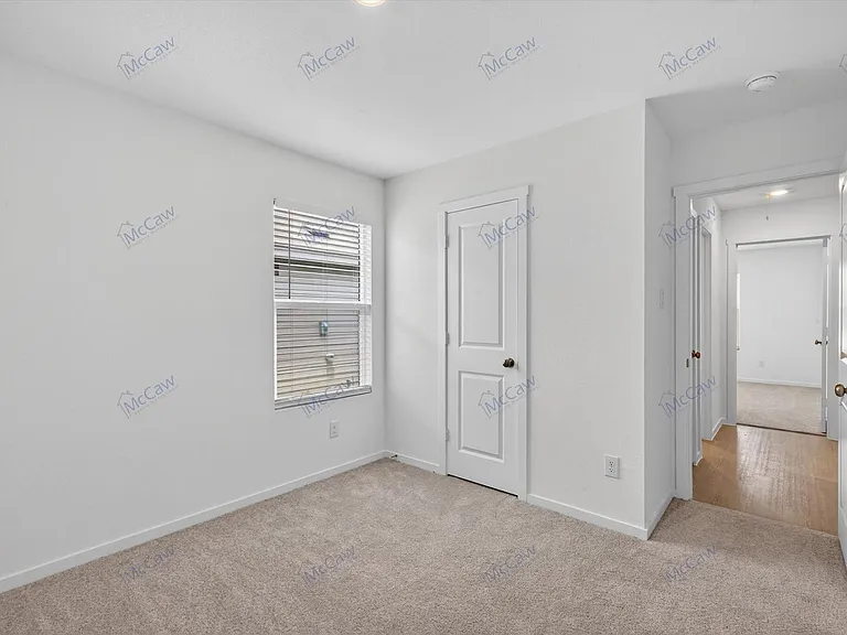 639 Montclair Ave — Photo 9