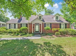 450 N Avalon Rd, Winston Salem, NC 27104