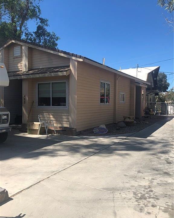 1st image of 405 Swan Dr