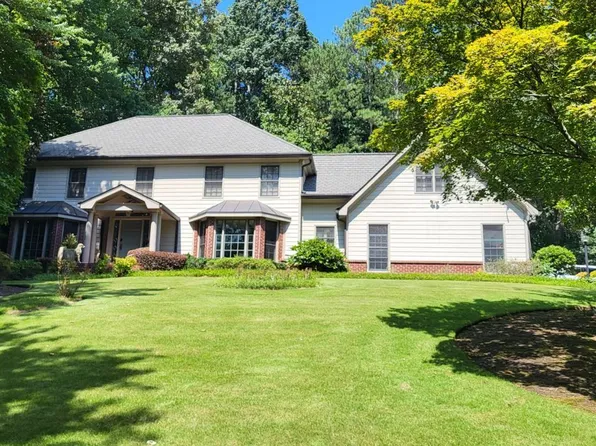 5475 E Idlewood Ln, Sandy Springs, GA 30327