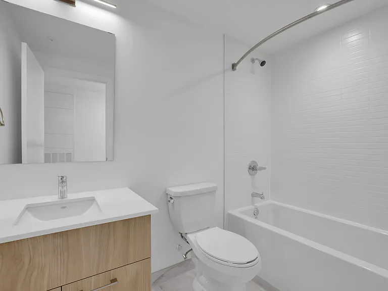 36 Robinson Ave — Photo 42