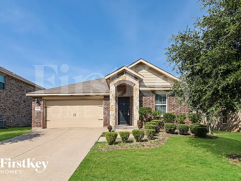 1413 Waco Turner — Photo 1