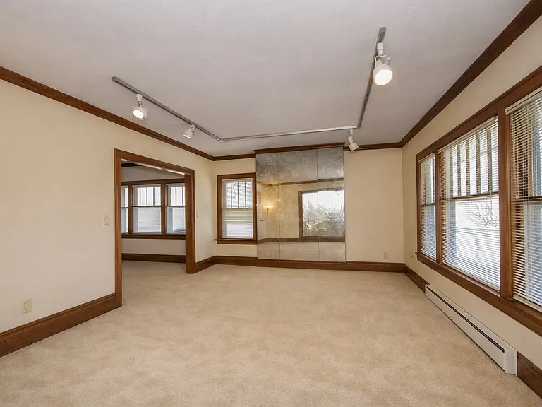 2975 N Downer Ave — Photo 13